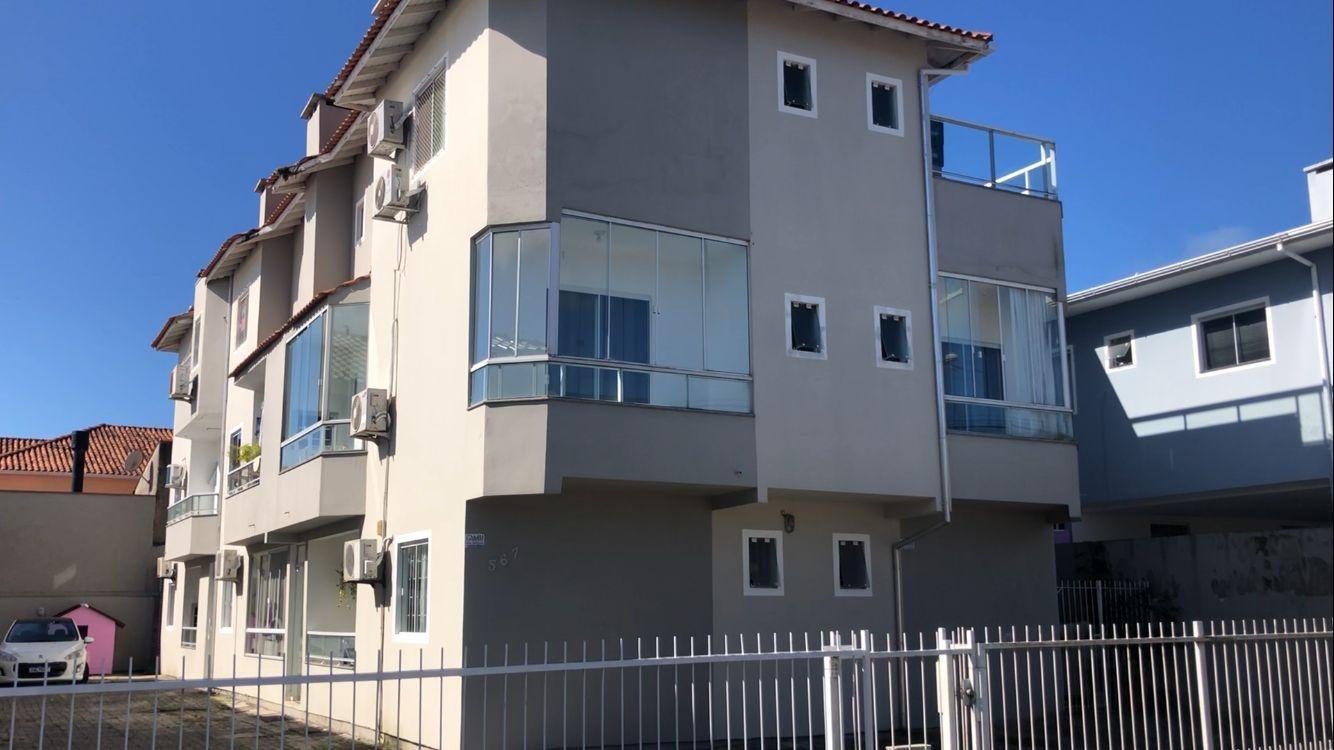 Apartamento para Venda - Florianópolis / SC no bairro Ingleses do Rio  Vermelho, 3 dormitórios, sendo 1 suíte, 2 banheiros, 2 vagas de garagem,  mobiliado, área total 145,00 m², área útil 118,00 m²